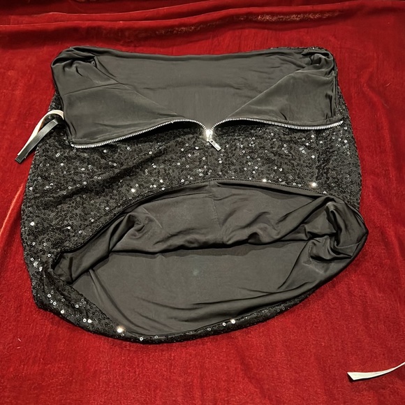 Kenzie sequined skirt. - Picture 5 of 5